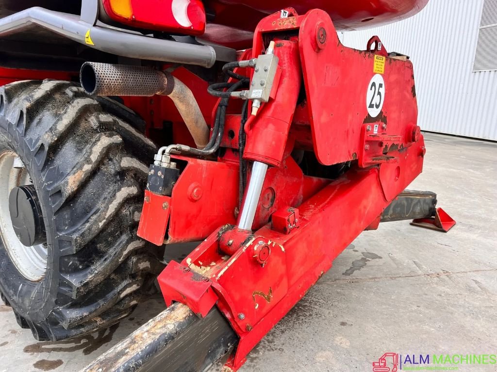 Teleskoplader du type Manitou MRT2150 Privilege+, Gebrauchtmaschine en LAARNE (Photo 5)