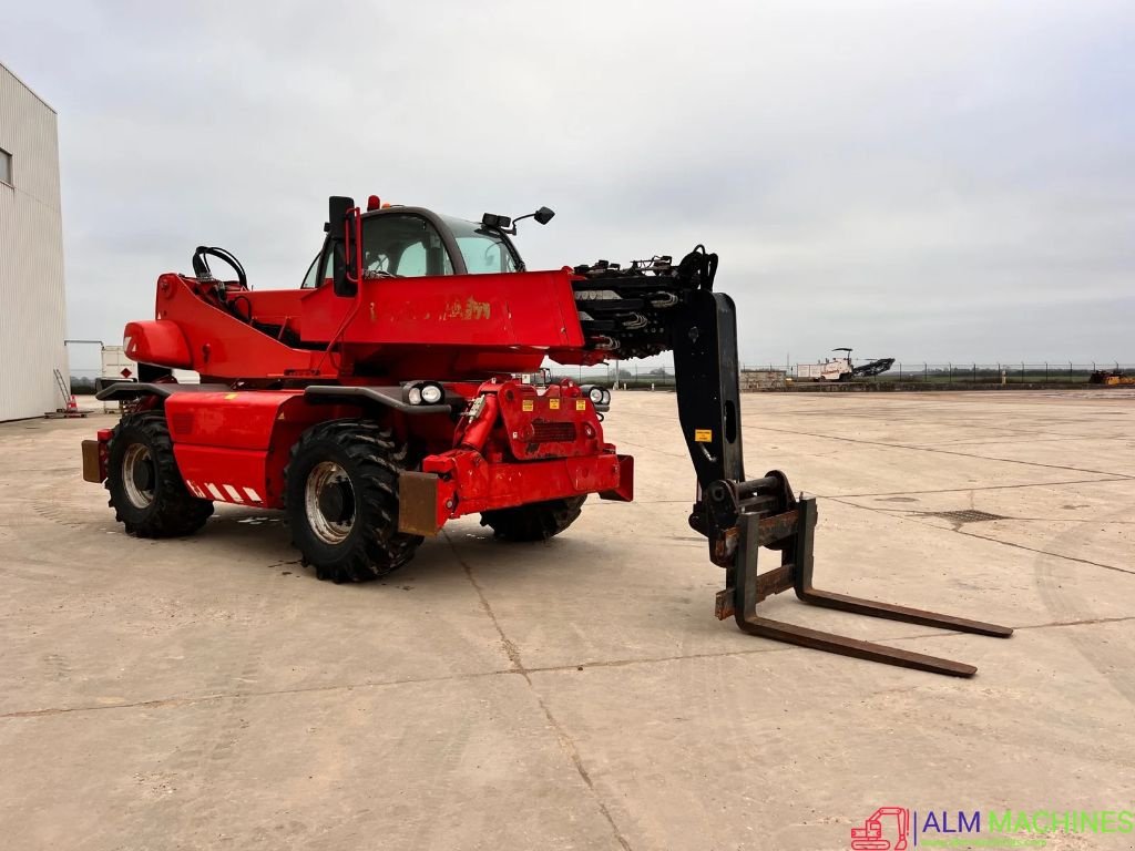 Teleskoplader du type Manitou MRT2150 Privilege+, Gebrauchtmaschine en LAARNE (Photo 2)