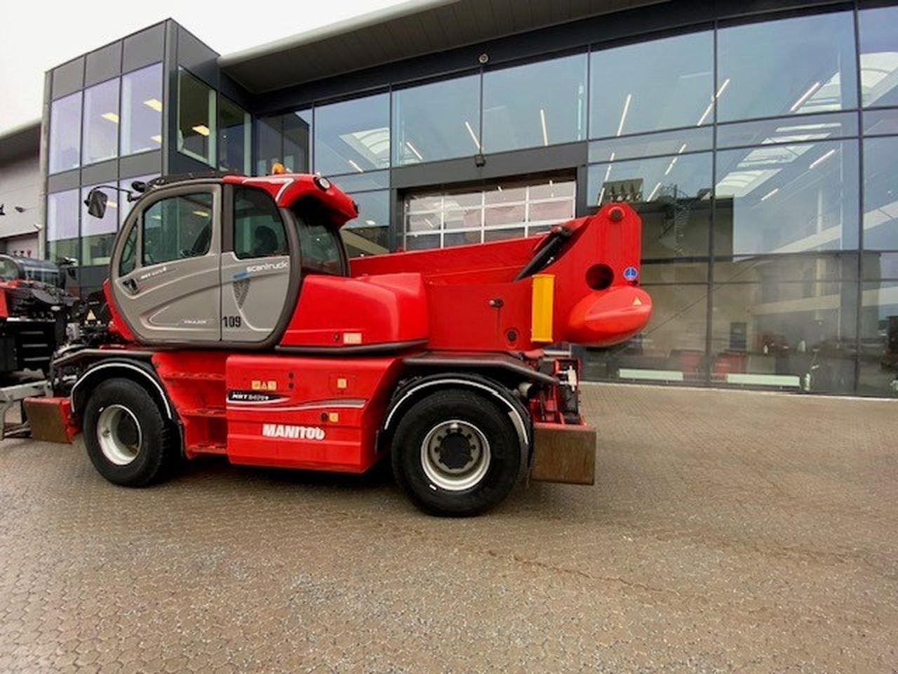 Teleskoplader of the type Manitou MRT2470P+ ST4, Gebrauchtmaschine in Skive (Picture 2)