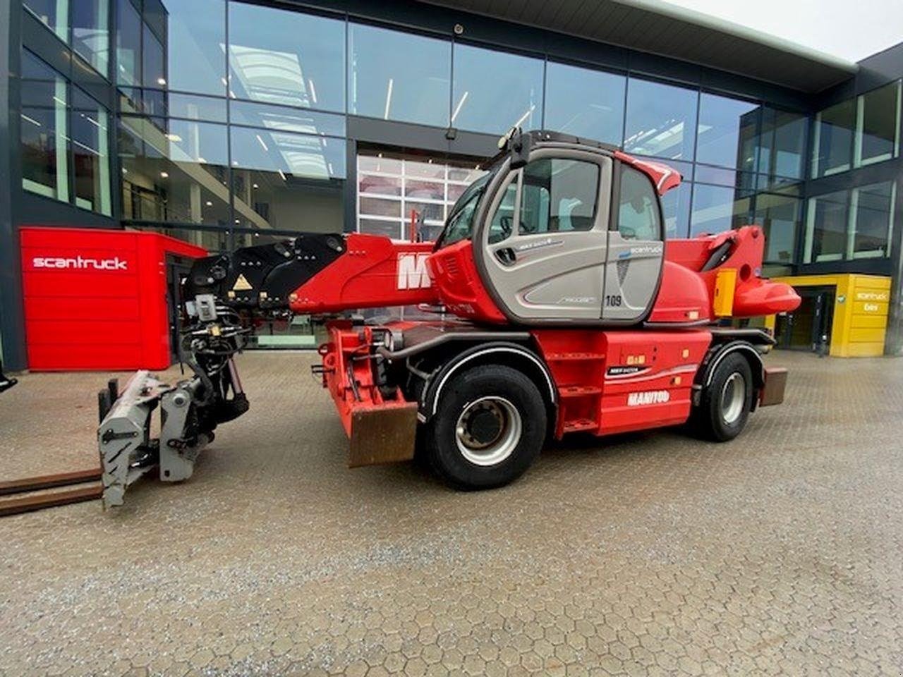 Teleskoplader of the type Manitou MRT2470P+ ST4, Gebrauchtmaschine in Skive (Picture 1)