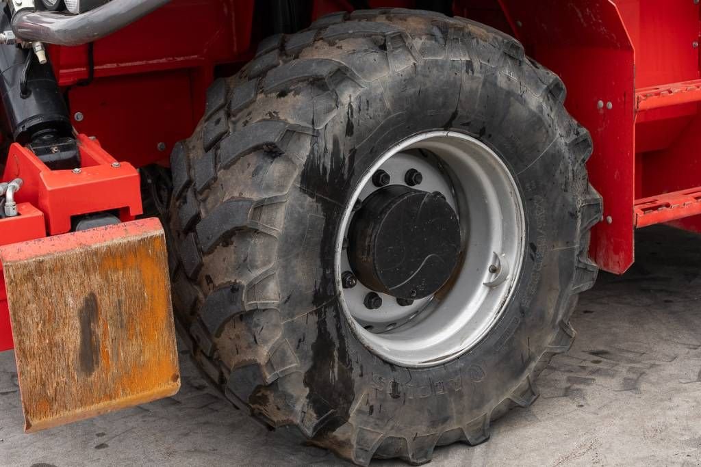 Teleskoplader tip Manitou MRT2550, Gebrauchtmaschine in Moerbeke (Poză 11)