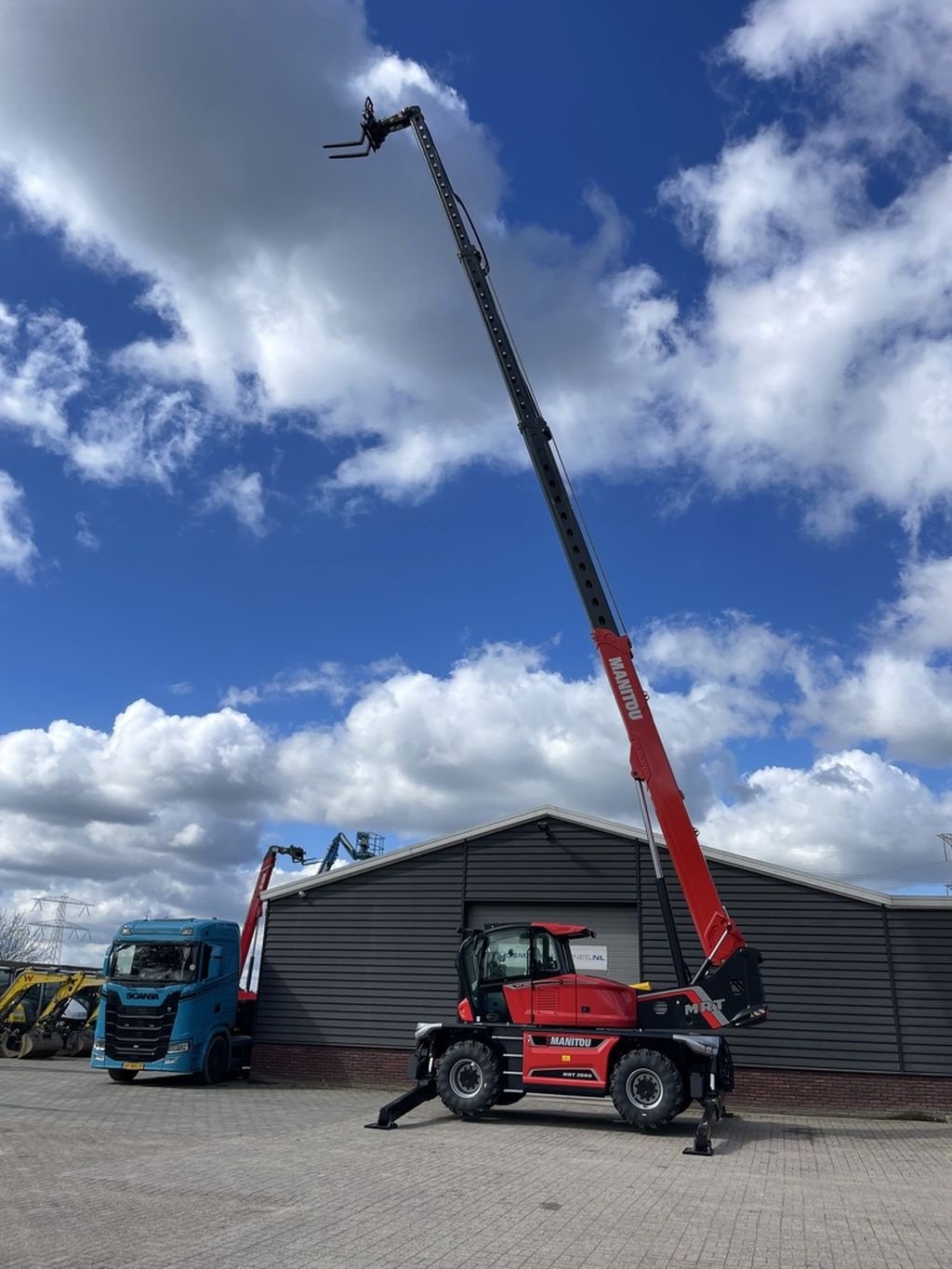 Teleskoplader des Typs Manitou MRT2660 roterende verreiker NIEUW &euro;2975 LEASE, Neumaschine in Neer (Bild 4)