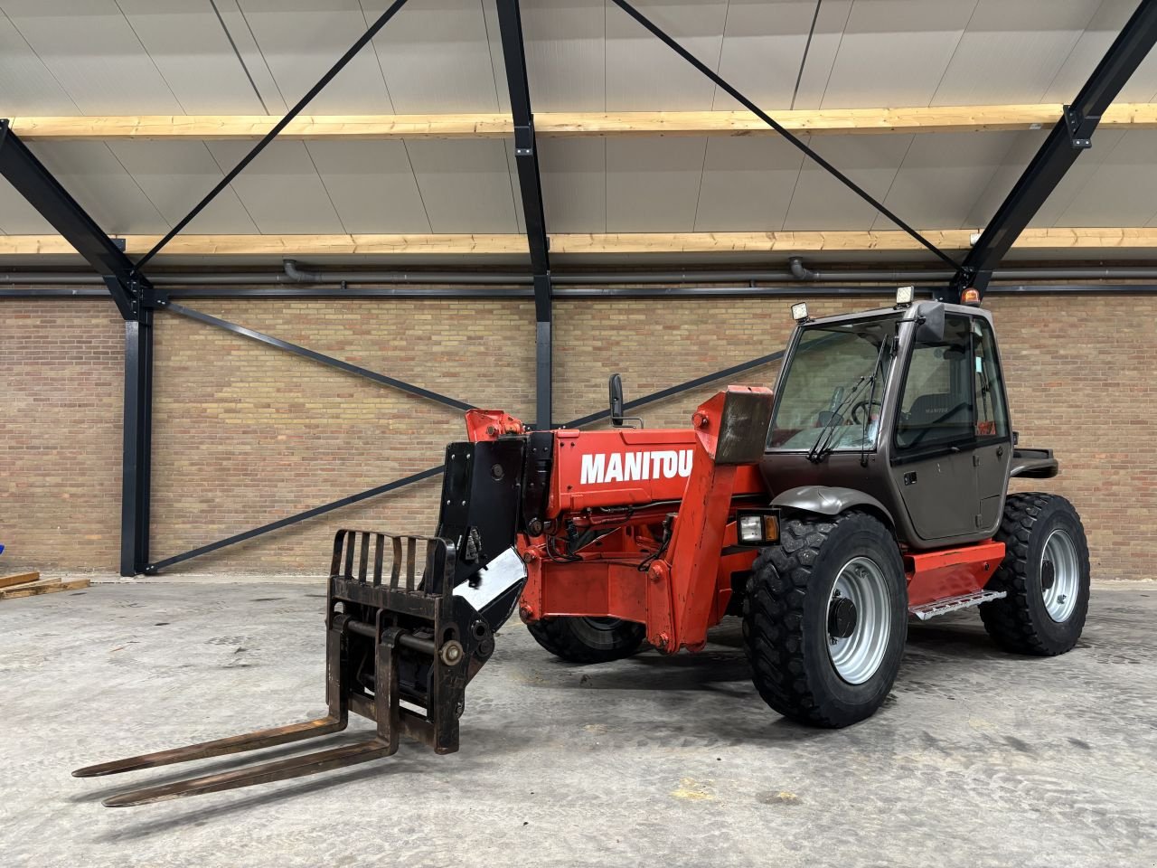 Teleskoplader des Typs Manitou MT 1440 SLT, Gebrauchtmaschine in Dronten (Bild 3)