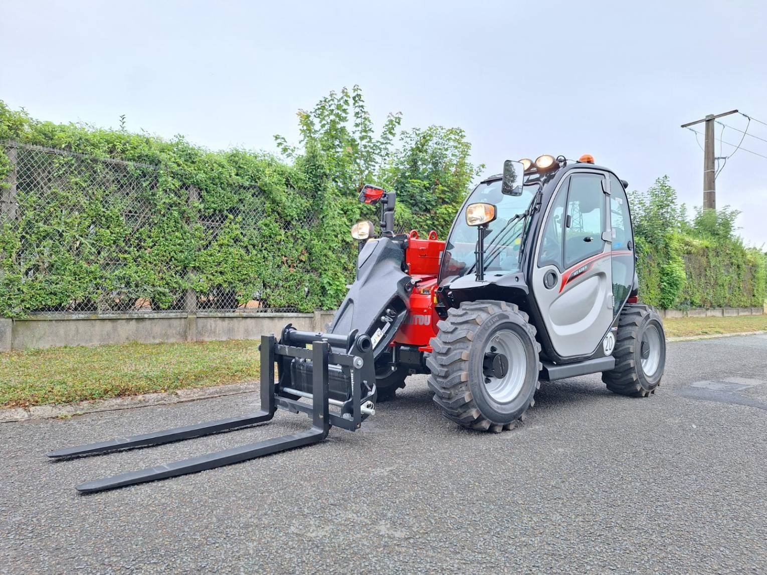 Teleskoplader del tipo Manitou MT 420 H, Gebrauchtmaschine In senlis (Immagine 1)