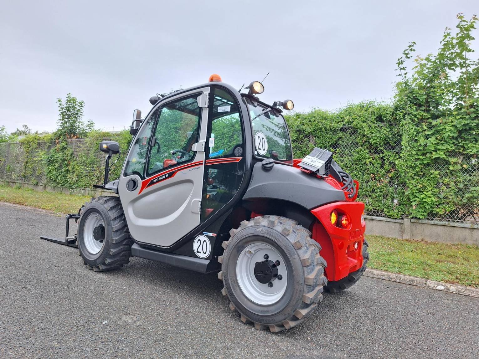 Teleskoplader des Typs Manitou MT 420 H, Gebrauchtmaschine in senlis (Bild 4)