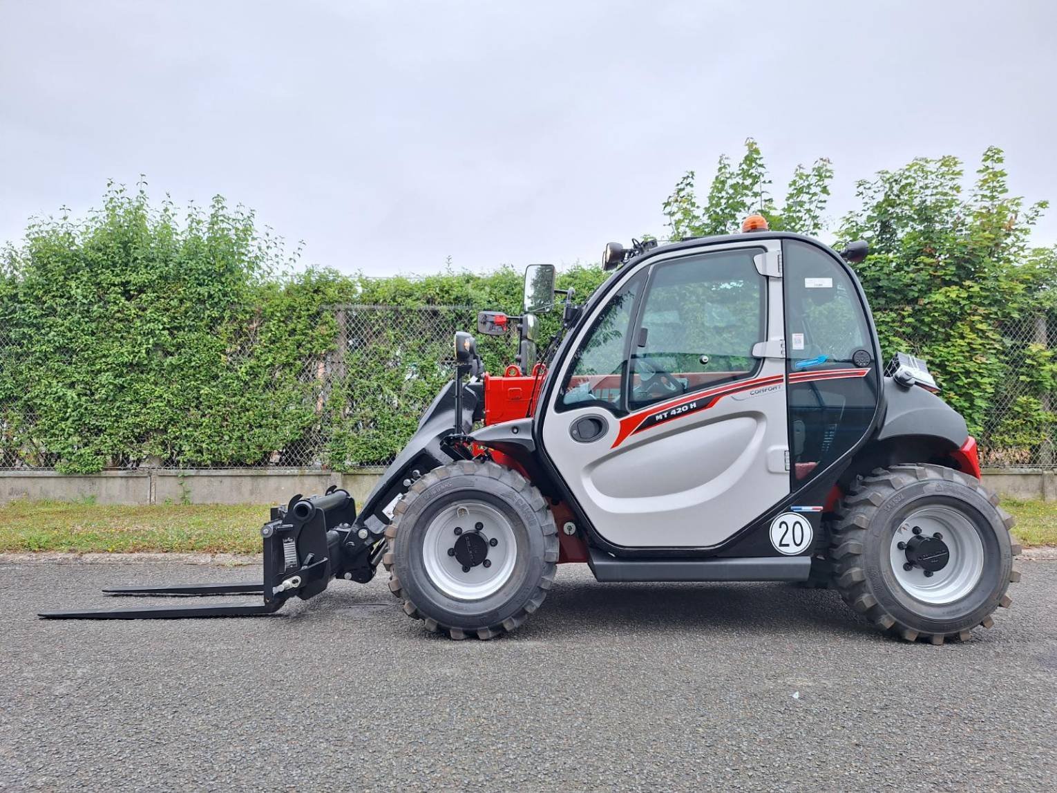 Teleskoplader a típus Manitou MT 420 H, Gebrauchtmaschine ekkor: senlis (Kép 5)