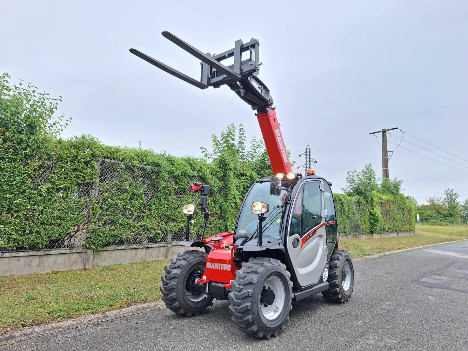 Teleskoplader типа Manitou MT 420 H, Gebrauchtmaschine в senlis (Фотография 7)