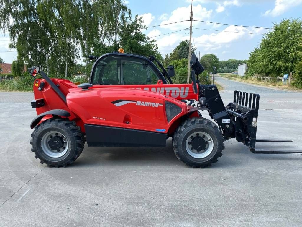 Teleskoplader du type Manitou MT 625 H, Gebrauchtmaschine en Moerbeke (Photo 8)