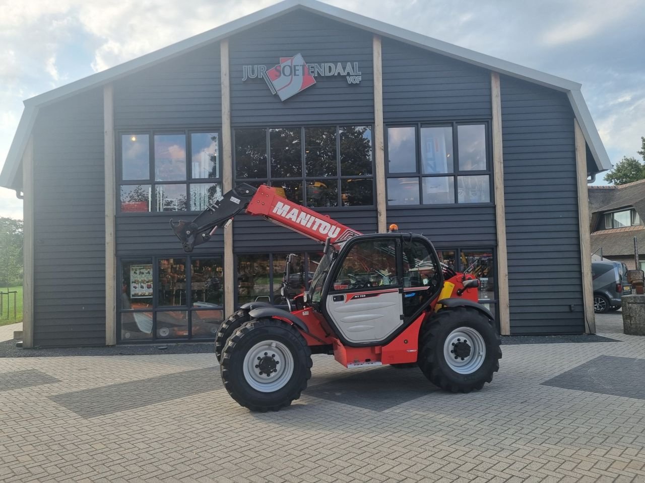 Teleskoplader van het type Manitou MT 733, Gebrauchtmaschine in Lunteren (Foto 1)