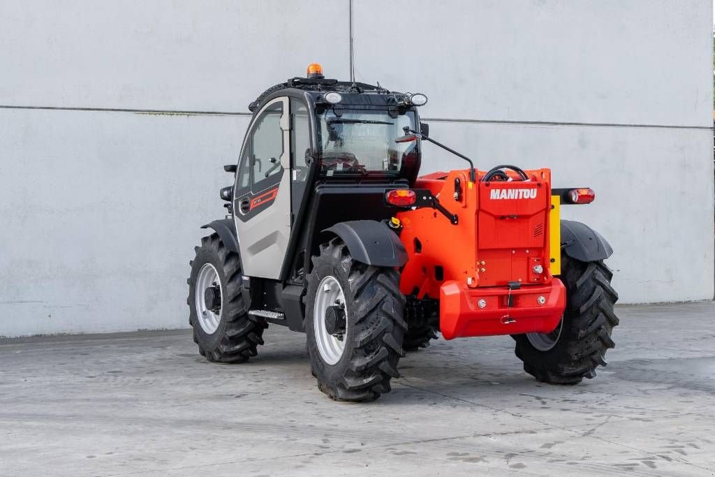 Teleskoplader of the type Manitou MT 735, Neumaschine in Moerbeke (Picture 7)