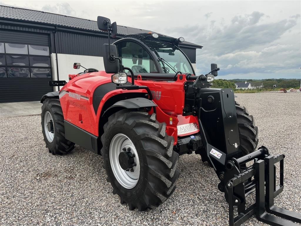 Teleskoplader of the type Manitou MT 935 NY MODEL, Gebrauchtmaschine in Mariager (Picture 4)