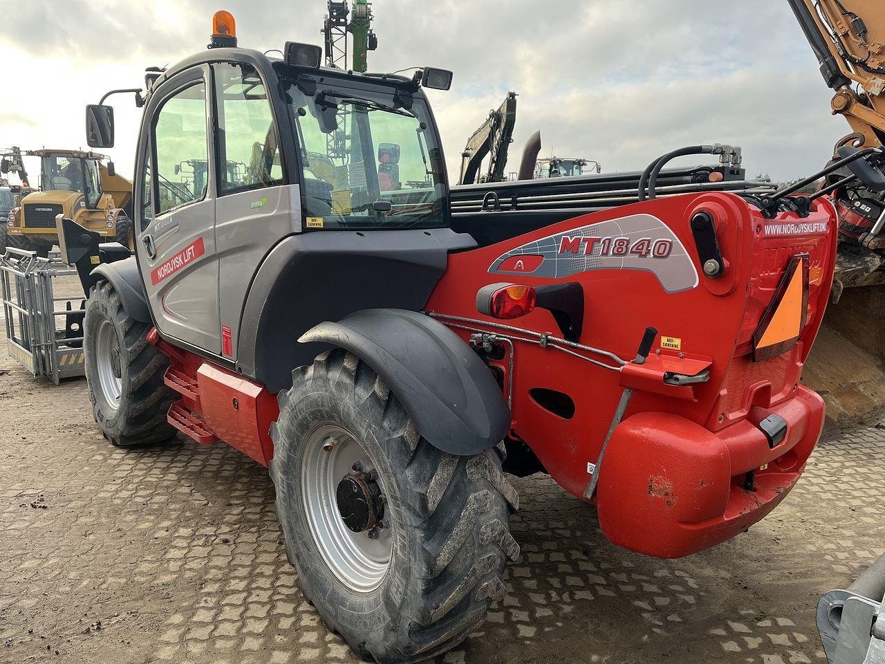 Teleskoplader of the type Manitou MT1840A ST3B, Gebrauchtmaschine in Skive (Picture 2)