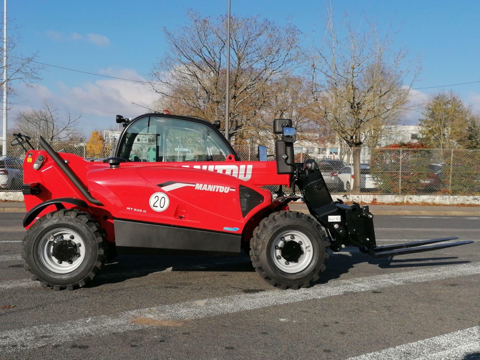 Teleskoplader от тип Manitou MT625H, Gebrauchtmaschine в senlis (Снимка 4)