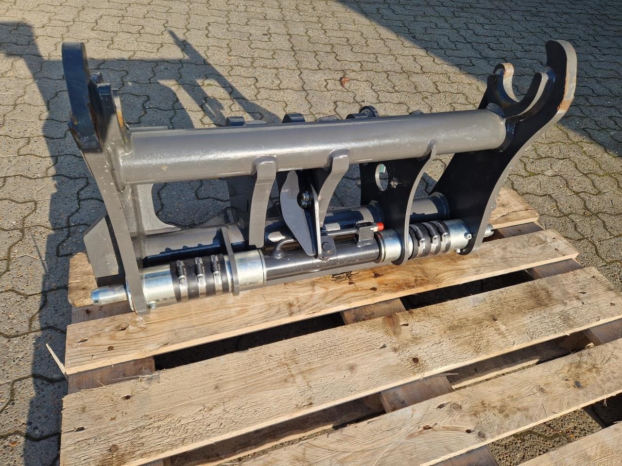 Teleskoplader du type Manitou REDSKABSRAMME TIL MF, Gebrauchtmaschine en Jelling (Photo 1)