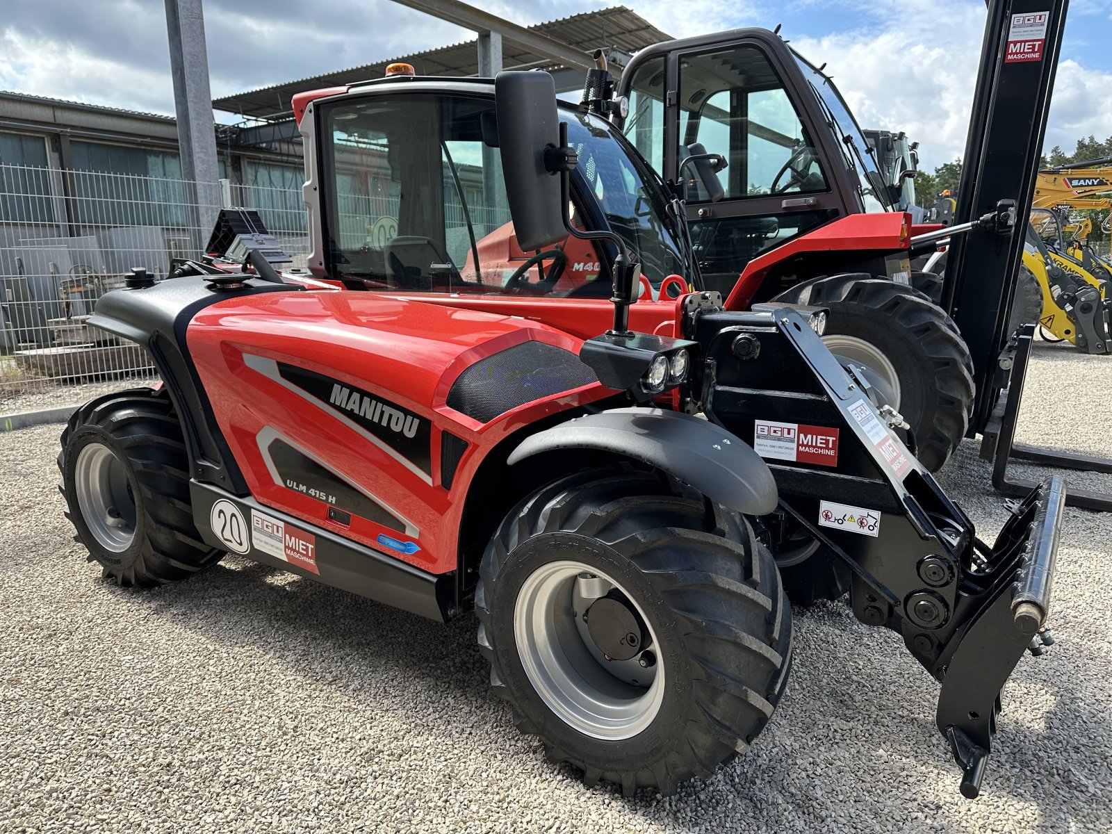 Teleskoplader of the type Manitou ULM 415 H, Neumaschine in Ansbach (Picture 1)