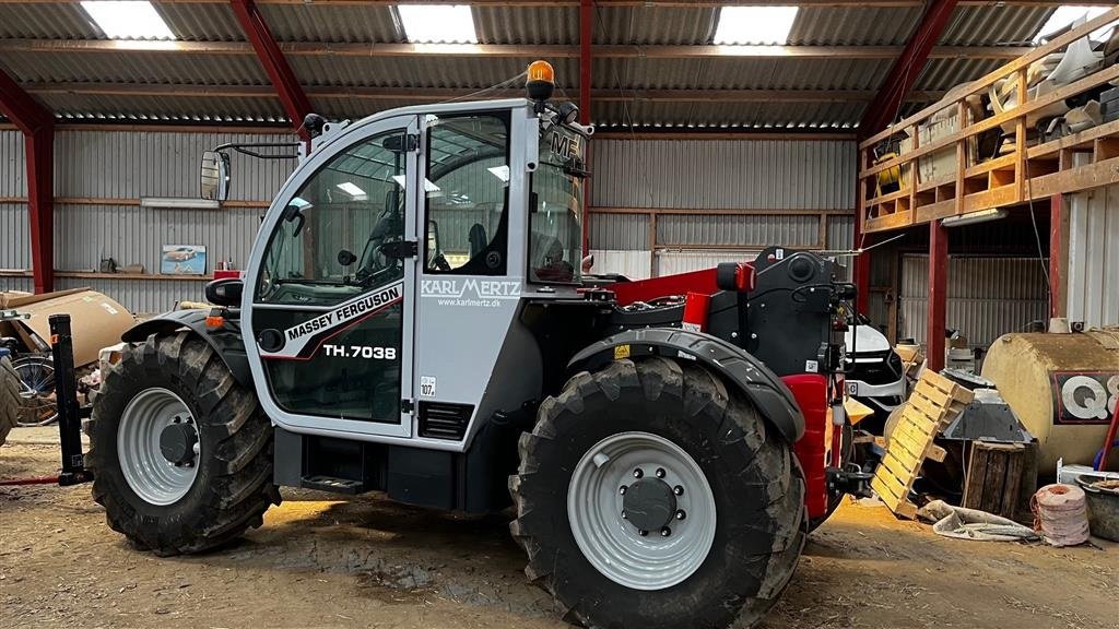 Teleskoplader del tipo Massey Ferguson 760, Gebrauchtmaschine In Sakskøbing (Immagine 1)