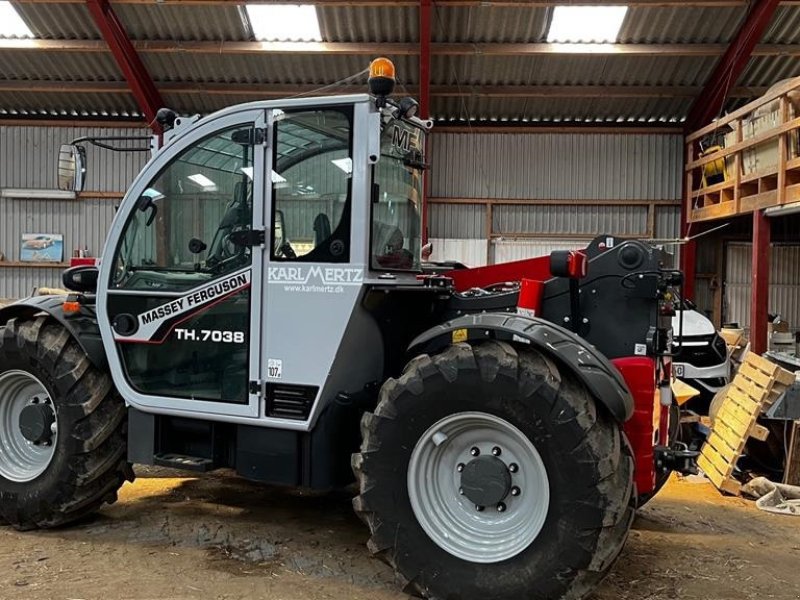 Teleskoplader des Typs Massey Ferguson 760, Gebrauchtmaschine in Sakskøbing (Bild 1)