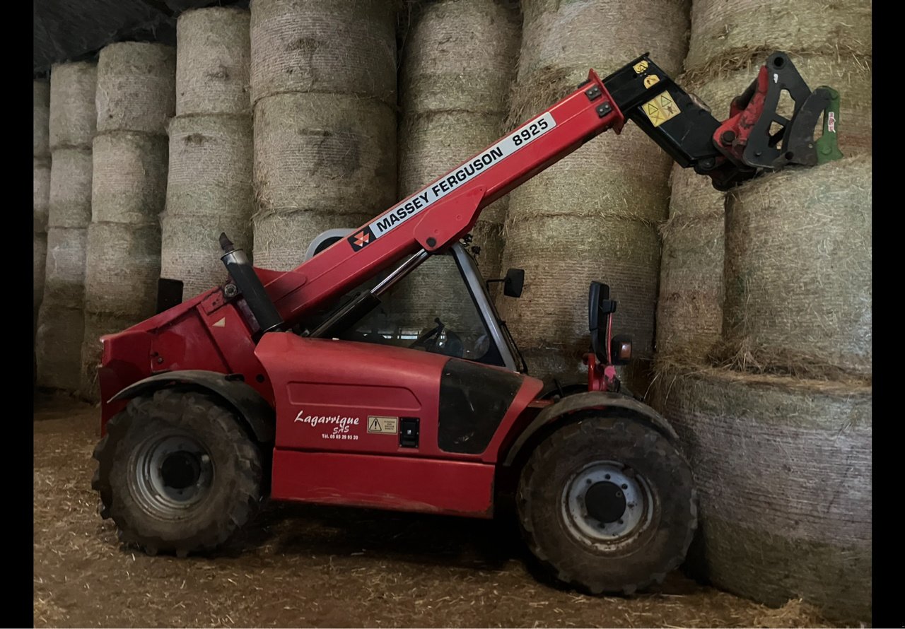 Teleskoplader van het type Massey Ferguson 8925, Gebrauchtmaschine in MORLHON LE HAUT (Foto 1)