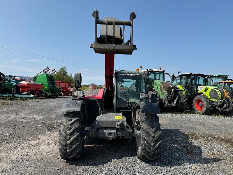 Teleskoplader от тип Massey Ferguson 9305 XTRA, Gebrauchtmaschine в Richebourg (Снимка 2)