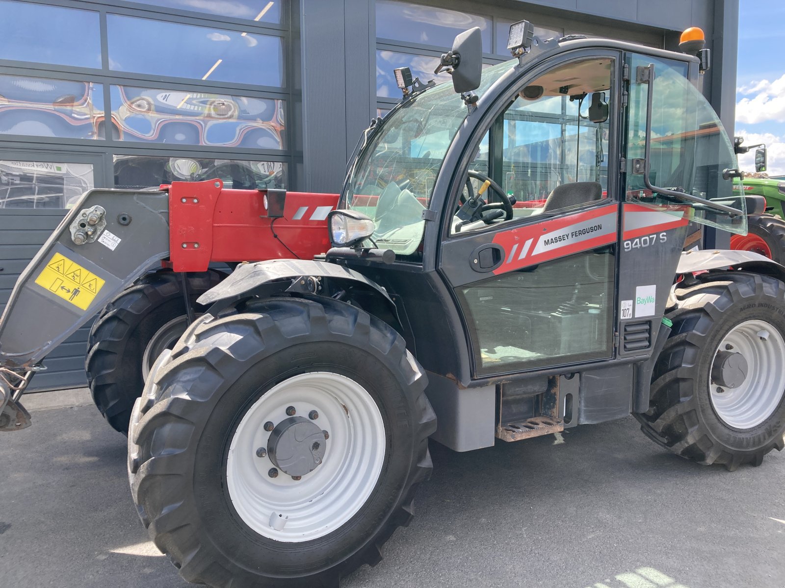 Teleskoplader typu Massey Ferguson 9407 S  ( Bobcat ), Gebrauchtmaschine w Wülfershausen an der Saale (Zdjęcie 8)