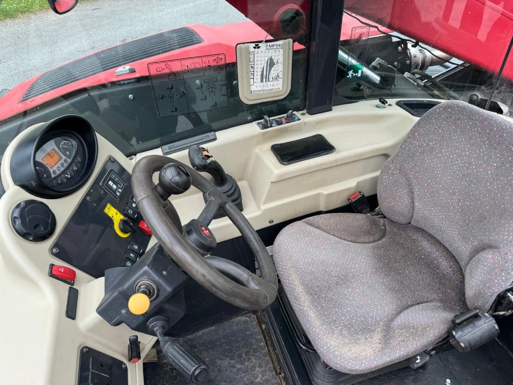 Teleskoplader typu Massey Ferguson 9407 XTRA, Gebrauchtmaschine v PIERRE BUFFIERE (Obrázek 7)