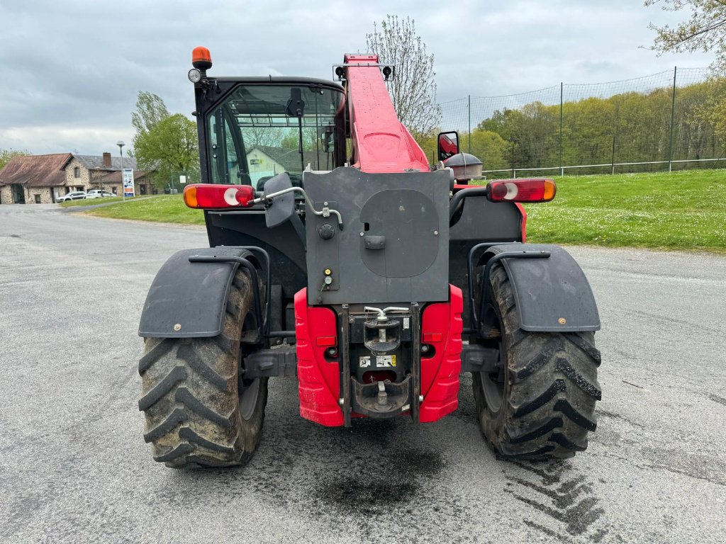 Teleskoplader typu Massey Ferguson 9407 XTRA, Gebrauchtmaschine v PIERRE BUFFIERE (Obrázok 9)