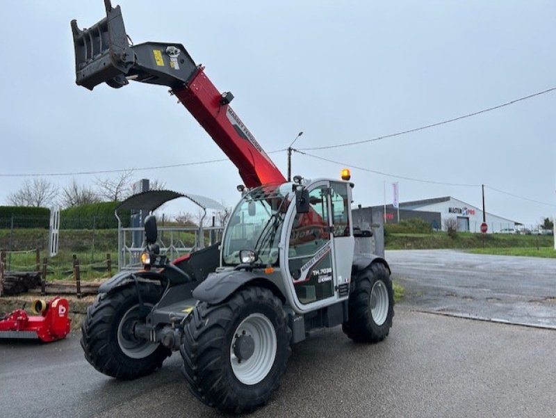 Teleskoplader Türe ait Massey Ferguson MFTH7038, Gebrauchtmaschine içinde JOSSELIN (resim 1)