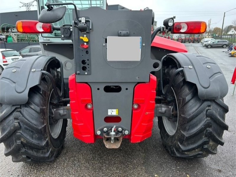 Teleskoplader tip Massey Ferguson MFTH7038, Gebrauchtmaschine in JOSSELIN (Poză 5)