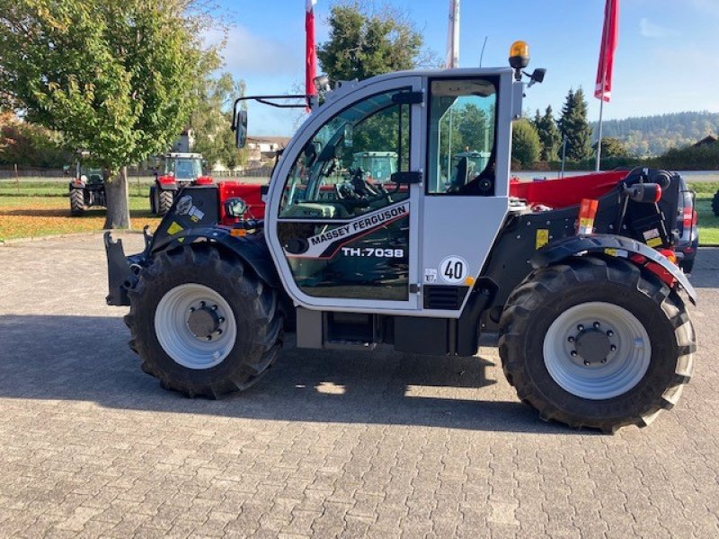 Teleskoplader типа Massey Ferguson TH 7038 Standard Stage 5 Ex, Gebrauchtmaschine в Trendelburg (Фотография 1)