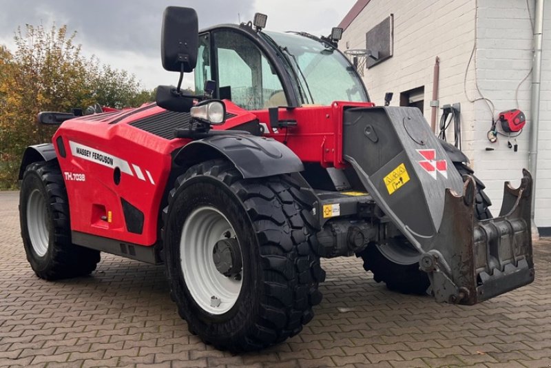 Teleskoplader tip Massey Ferguson TH 7038, Gebrauchtmaschine in Bramsche (Poză 2)