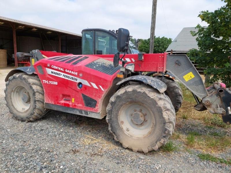 Teleskoplader van het type Massey Ferguson TH7038, Gebrauchtmaschine in ANTIGNY (Foto 2)