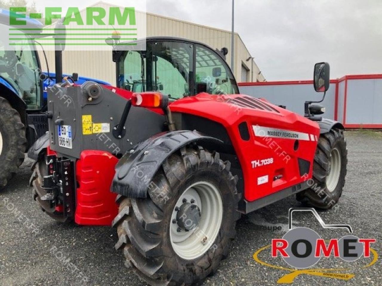 Teleskoplader van het type Massey Ferguson th7038, Gebrauchtmaschine in GENNES-SUR-GLAIZE (Foto 2)