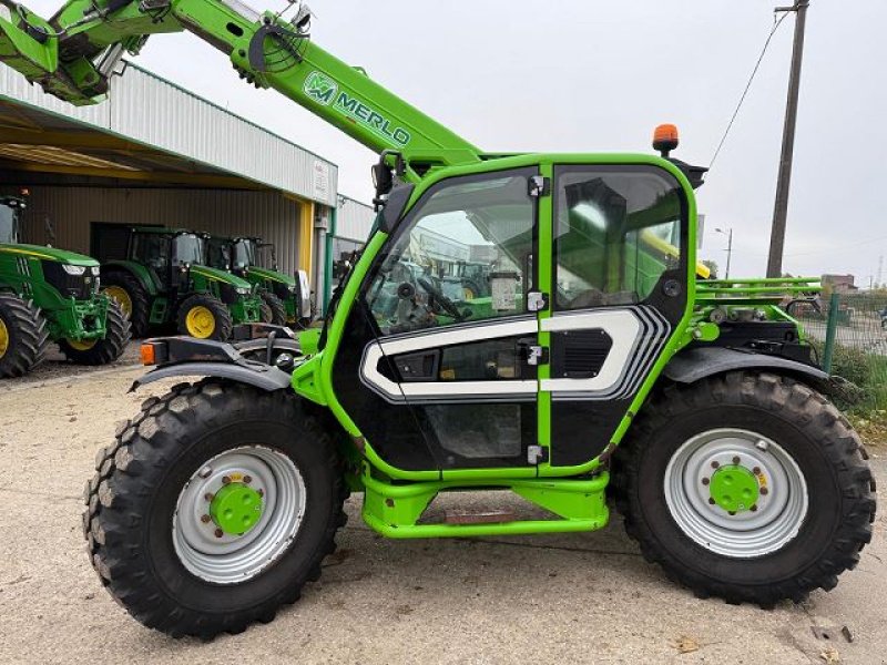 Teleskoplader van het type Merlo 35.7CS, Gebrauchtmaschine in BOSC LE HARD (Foto 1)