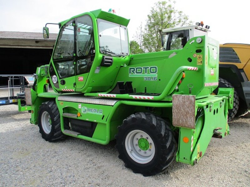 Teleskoplader of the type Merlo 38.16 Roto, 2300 Std., evtl. mit Arbeitskorb und Fernbedienung, Gebrauchtmaschine in Rain-Gempfing (Picture 4)