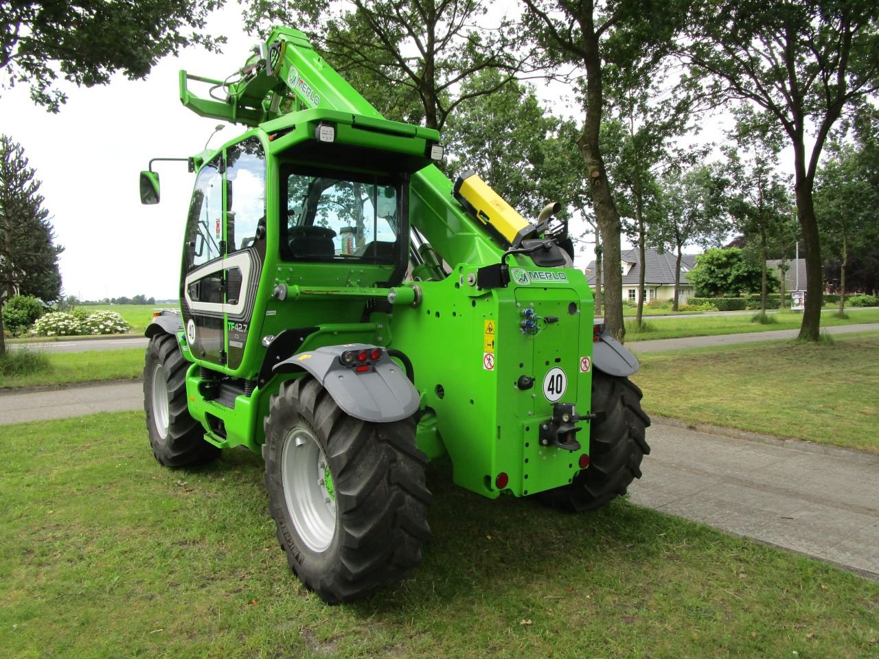 Teleskoplader of the type Merlo 42.7, Gebrauchtmaschine in Nieuw-Weerdinge (Picture 2)