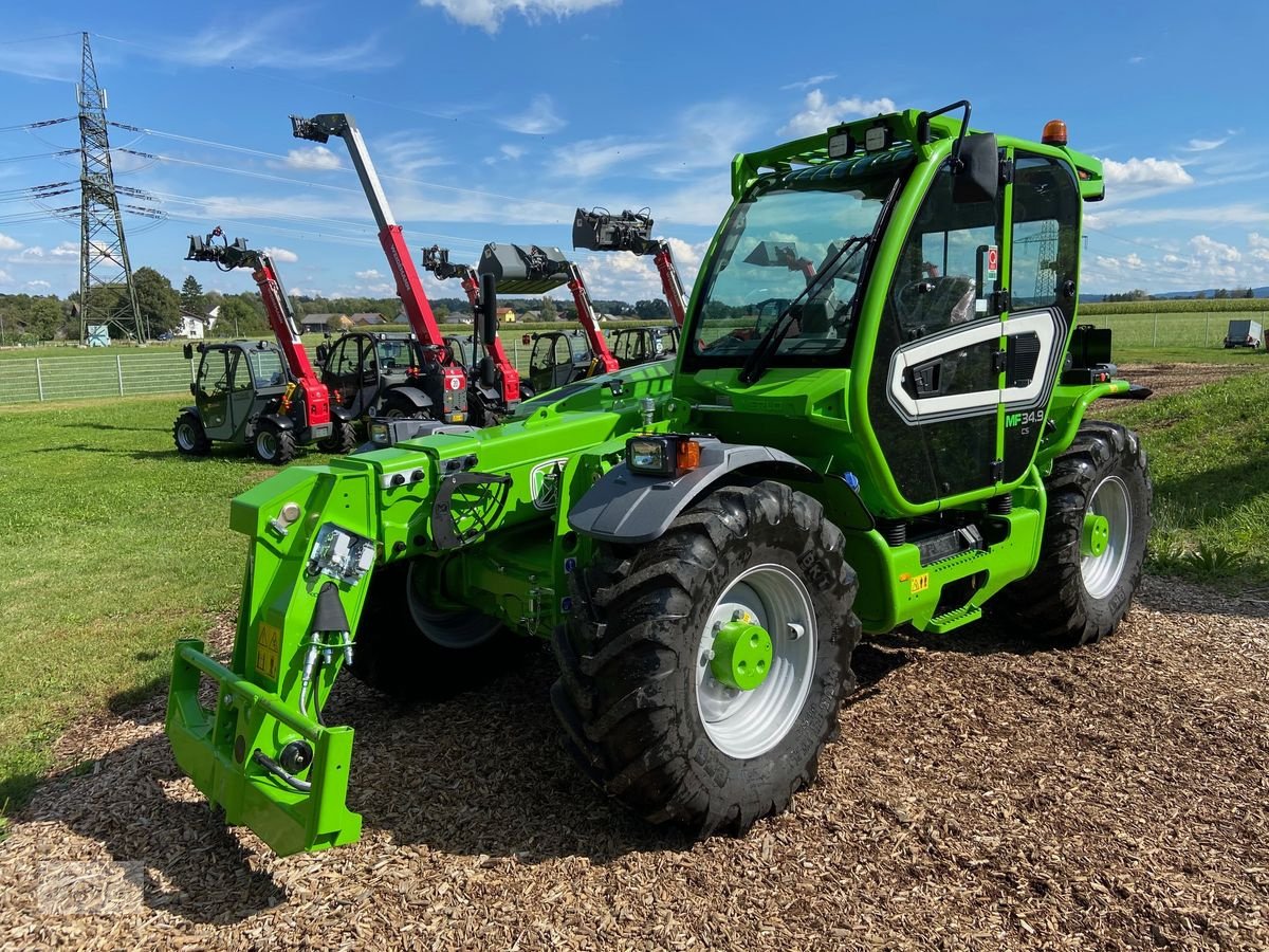 Teleskoplader of the type Merlo Multifarmer 34.9 CS 140 CVT, Neumaschine in Burgkirchen (Picture 2)