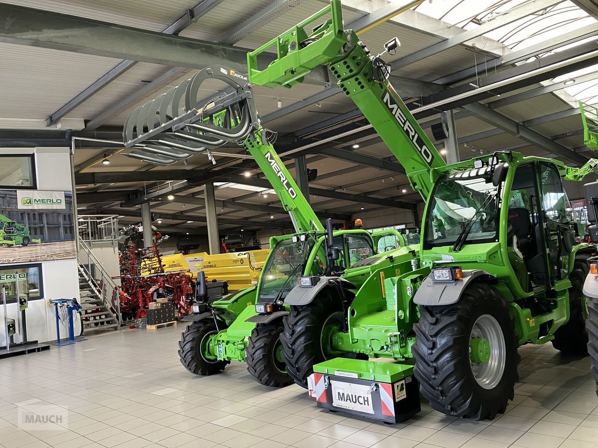 Teleskoplader of the type Merlo Multifarmer 34.9 CS 140 CVT, Neumaschine in Burgkirchen (Picture 11)