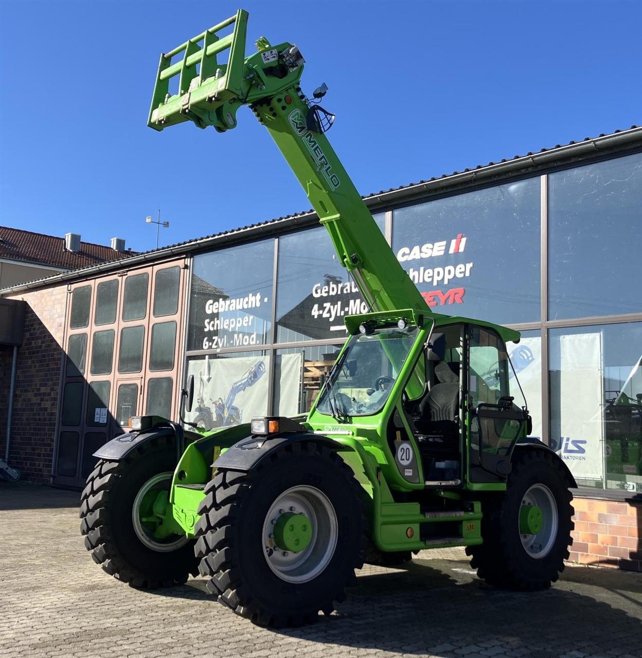 Teleskoplader of the type Merlo P 55.9 CS, Gebrauchtmaschine in Ampfing (Picture 2)