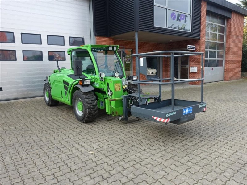 Teleskoplader van het type Merlo P27.6  Plus // PERSONLØFT // KUN 540 TIMER, Gebrauchtmaschine in Skive (Foto 1)