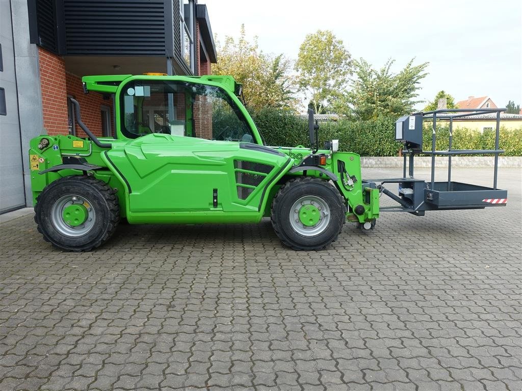 Teleskoplader van het type Merlo P27.6  Plus // PERSONLØFT // KUN 540 TIMER, Gebrauchtmaschine in Skive (Foto 6)