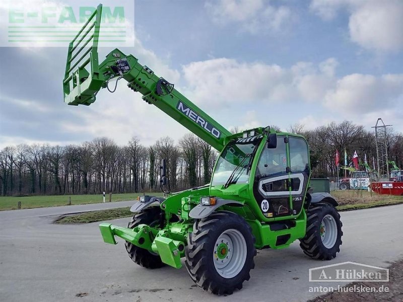 Teleskoplader van het type Merlo p35.11tt, Gebrauchtmaschine in ROSENDAHL (Foto 1)