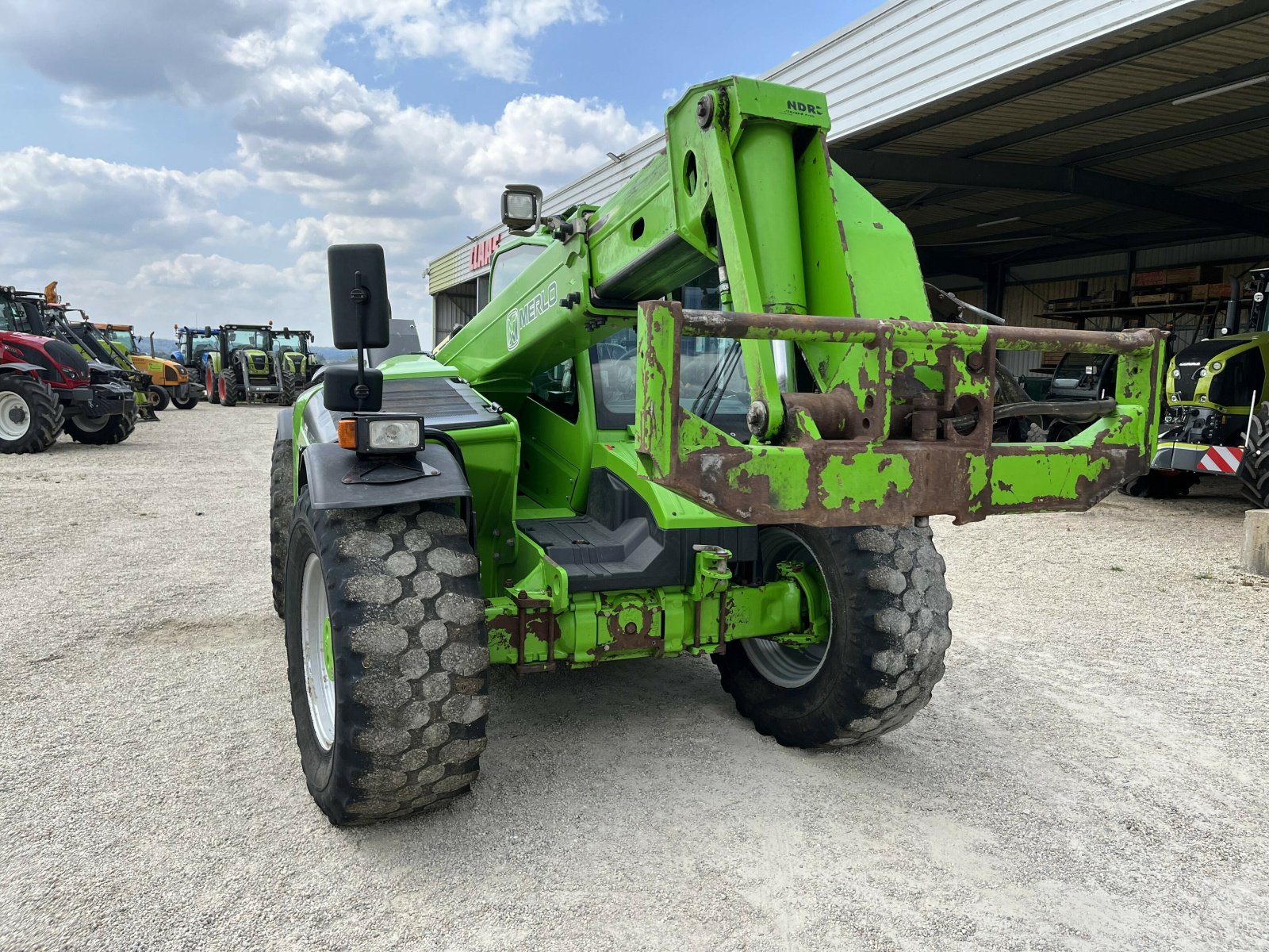 Teleskoplader van het type Merlo TELESCOPIQUE TF 35.7, Gebrauchtmaschine in PONTIVY (Foto 3)