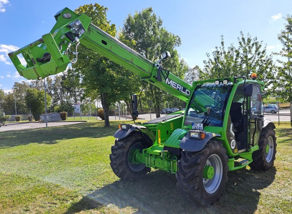 Teleskoplader of the type Merlo TF 35.7 CS-140, Vorführmaschine in Burkau (Picture 2)