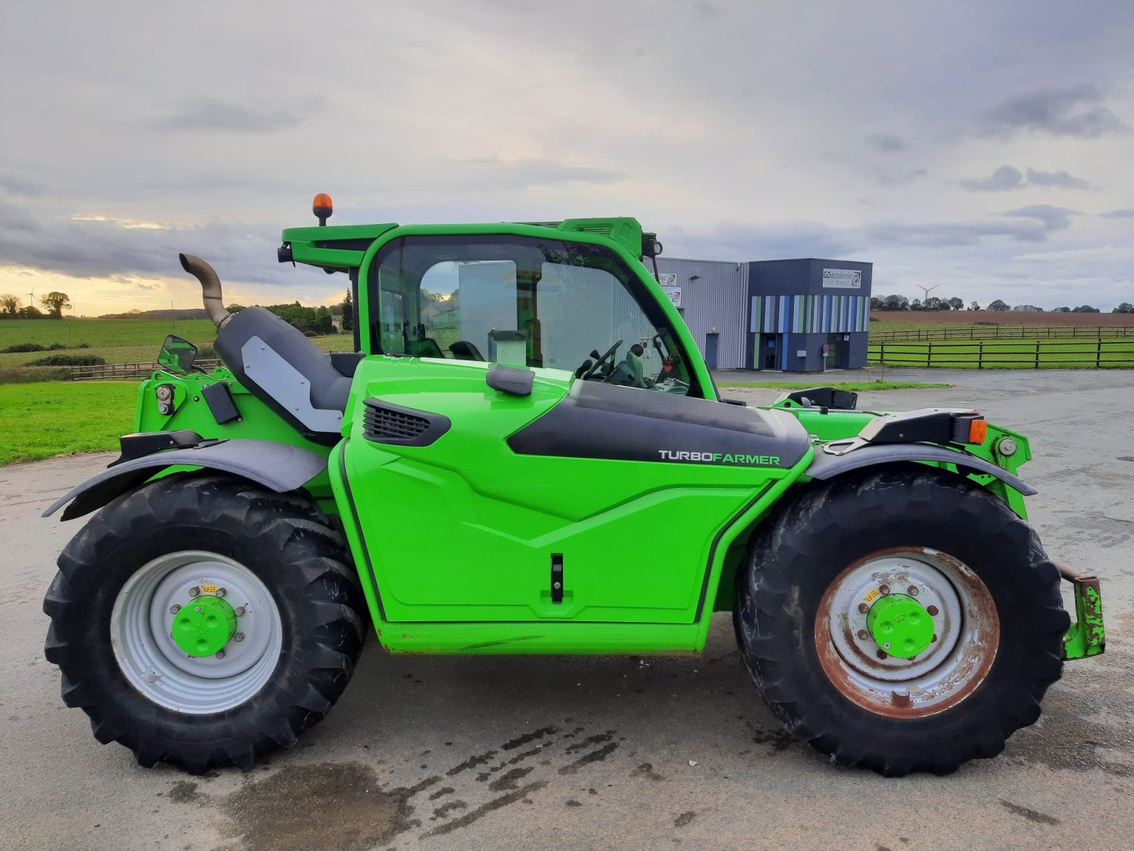 Teleskoplader van het type Merlo TF 35.7, Gebrauchtmaschine in Le Horps (Foto 7)