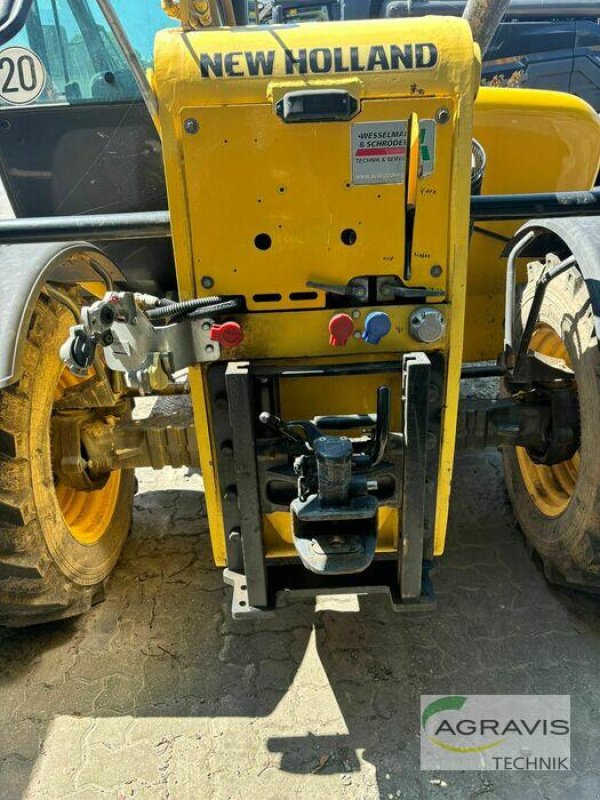 Teleskoplader des Typs New Holland LM 732, Gebrauchtmaschine in Königslutter (Bild 4)