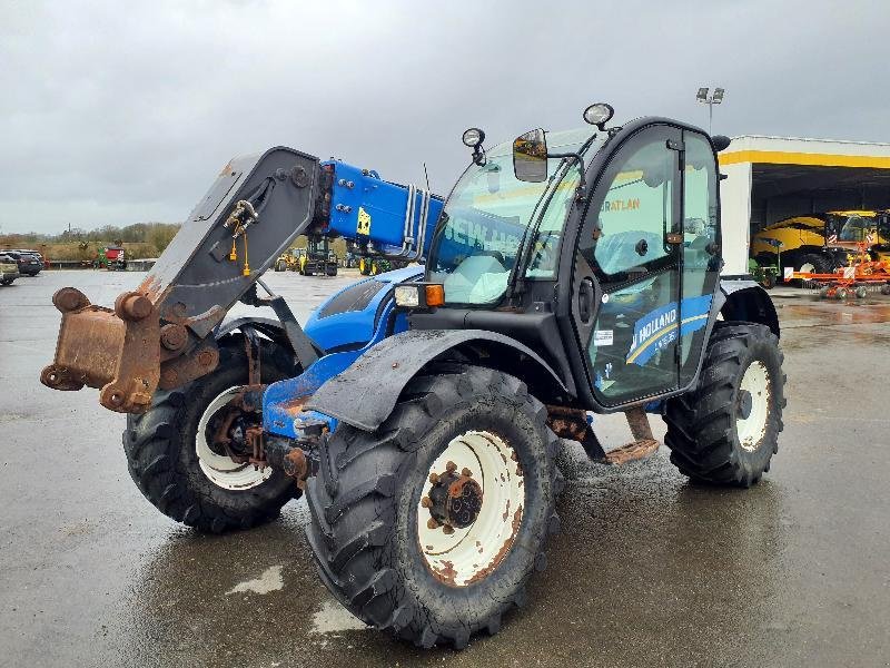 Teleskoplader от тип New Holland LM6-35, Gebrauchtmaschine в ANTIGNY (Снимка 2)