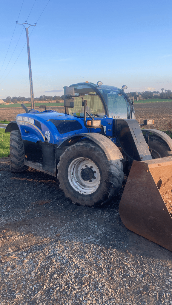 Teleskoplader van het type New Holland LM6.32, Gebrauchtmaschine in TREMEUR (Foto 2)