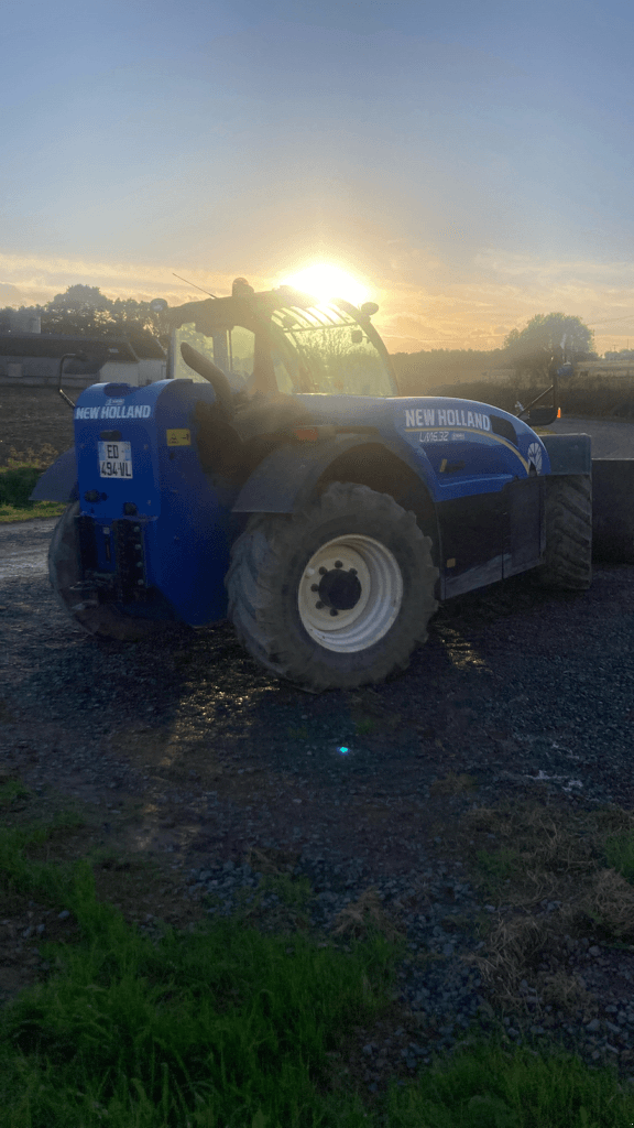 Teleskoplader of the type New Holland LM6.32, Gebrauchtmaschine in TREMEUR (Picture 3)