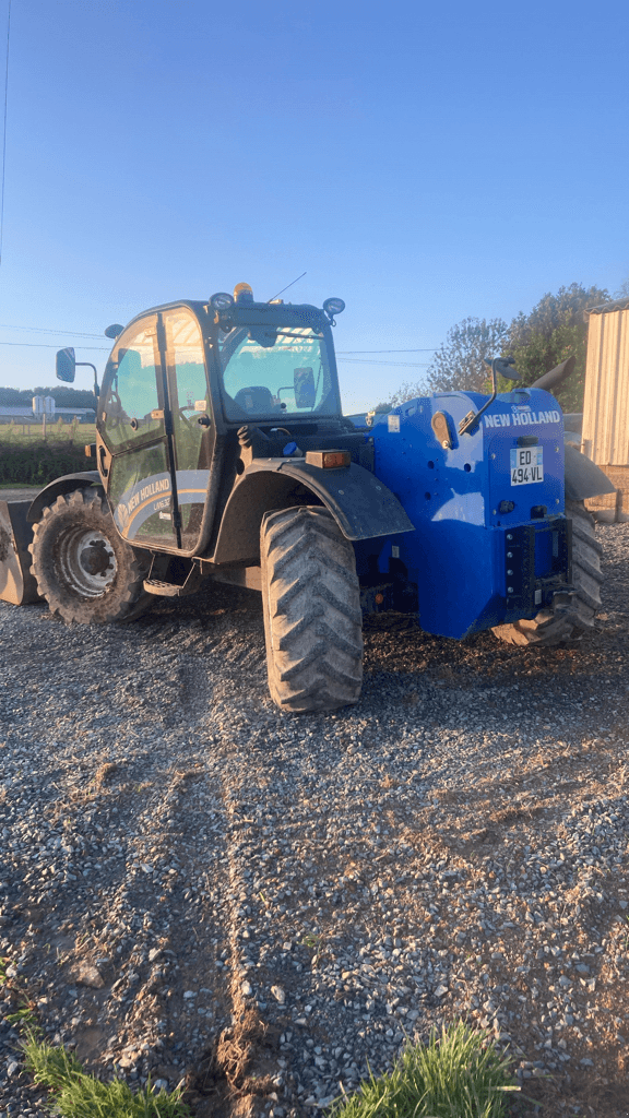 Teleskoplader van het type New Holland LM6.32, Gebrauchtmaschine in TREMEUR (Foto 4)