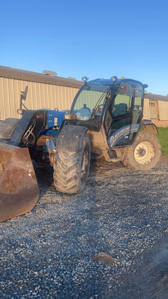 Teleskoplader van het type New Holland LM6.32, Gebrauchtmaschine in TREMEUR (Foto 1)